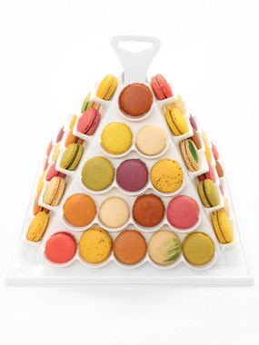 Pyramide de 40 macarons NON EXPEDIABLE