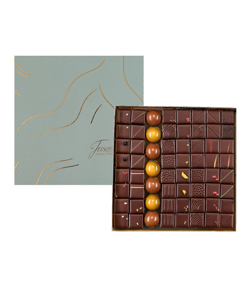 COFFRET PRESTIGE 64 CHOCOLATS NOEL : N°7  (520G)